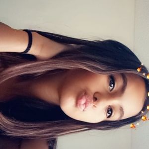 Meet your Posher, Isabel